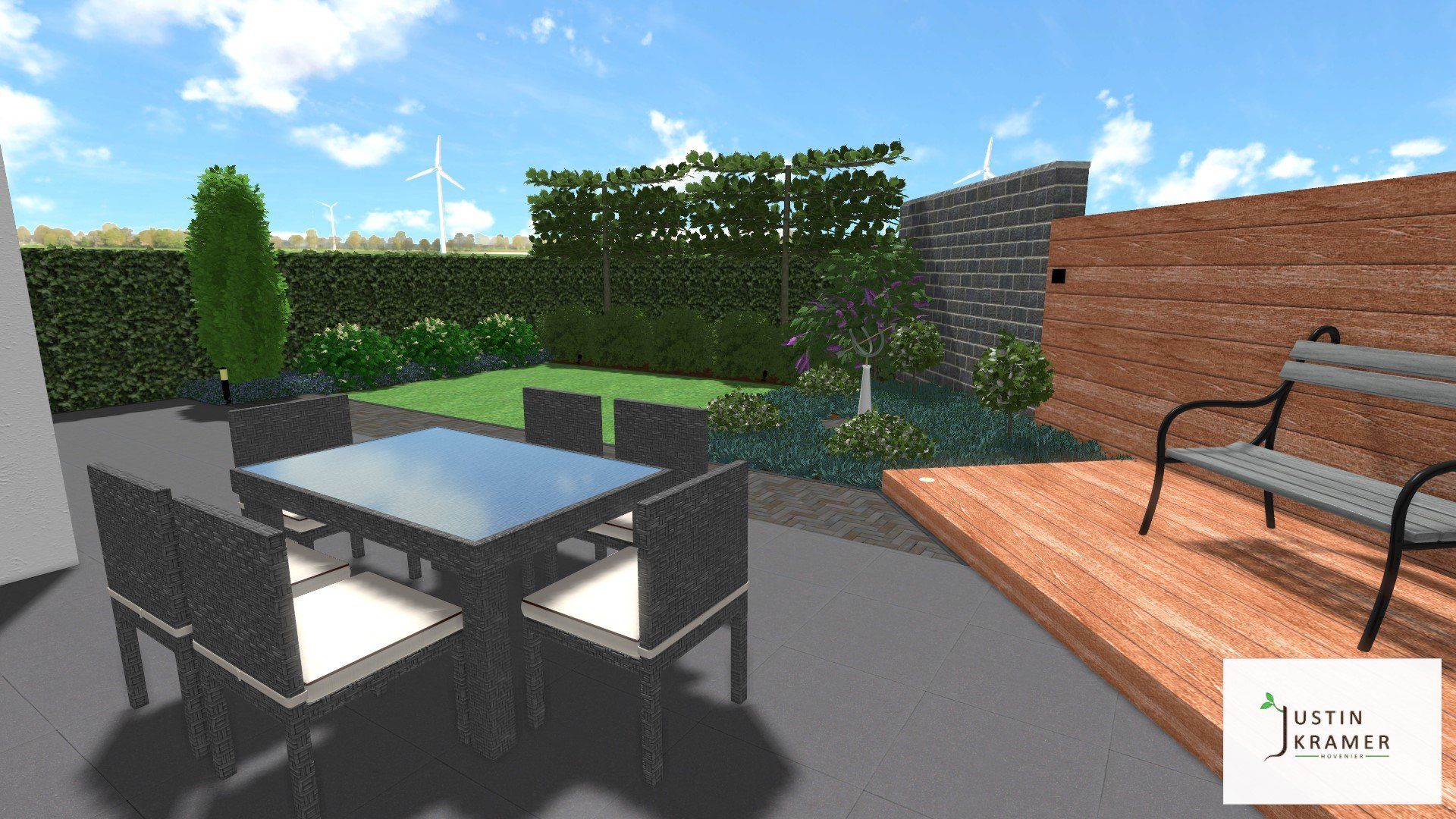 Modern terras met glazen tafel, zwarte stoelen, houten bank, bakstenen muur en groen onder een blauwe hemel.