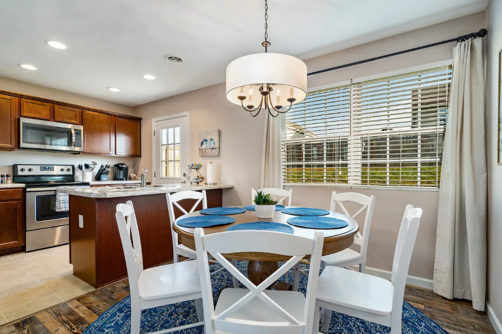 Nathan Mitchell - Bristol, TN Airbnb Rental Listing near Bristol Motor Speedway - Dining Room