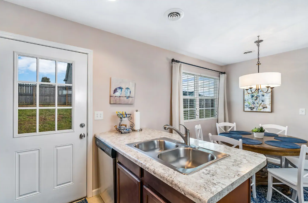 Nathan Mitchell - Bristol, TN Airbnb Rental Listing near Bristol Motor Speedway - Bathroom 1