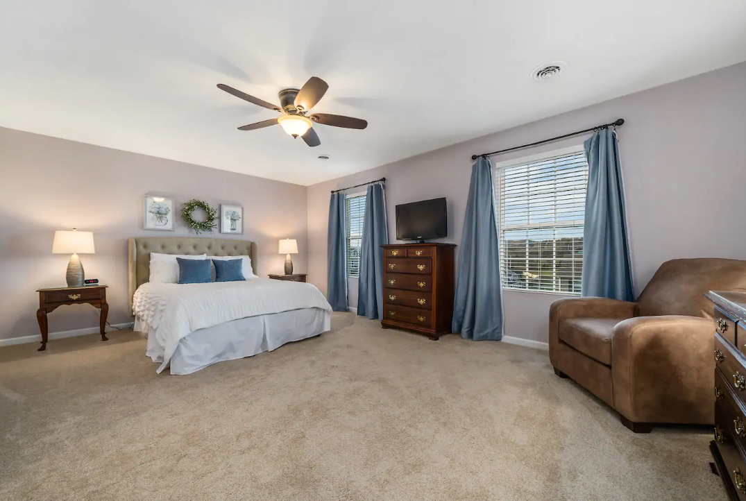 Nathan Mitchell - Bristol, TN Airbnb Rental Listing near Bristol Motor Speedway - Bedroom 1
