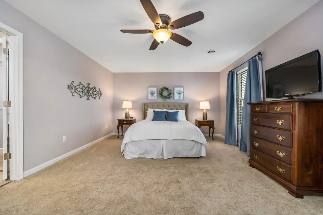 Nathan Mitchell - Bristol, TN Airbnb Rental Listing near Bristol Motor Speedway - Bedroom 1