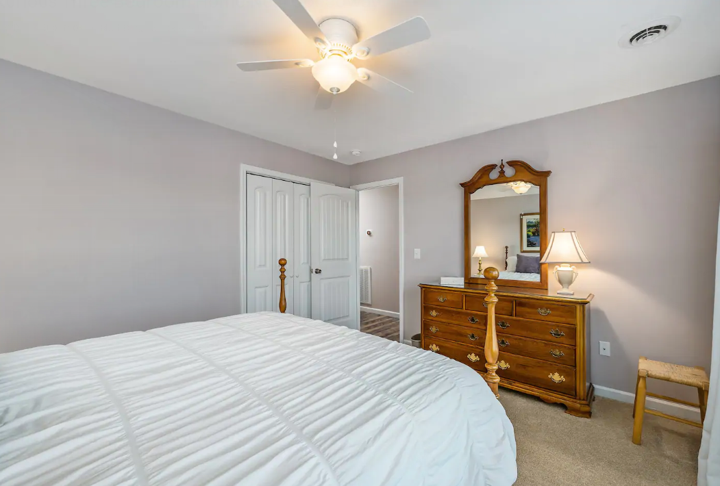 Nathan Mitchell - Bristol, TN Airbnb Rental Listing near Bristol Motor Speedway - Bedroom 3