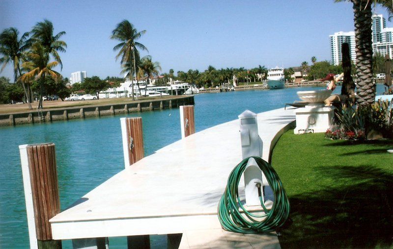White Deck — White Post With Hose In Deck in Miami, FL