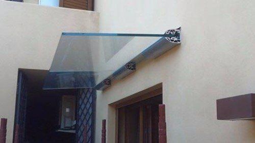 pensilina ingresso in vetro