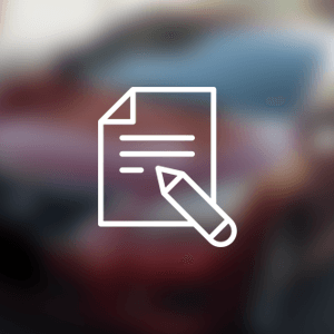 Documento blanco con icono de lápiz sobre fondo azul y rojo difuminado
