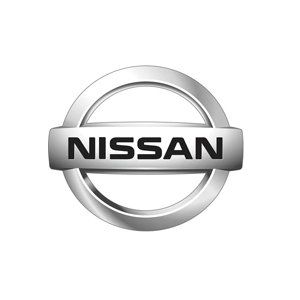 Logotipo de Nissan en plata y negro con emblema circular y marca denominativa en negrita.