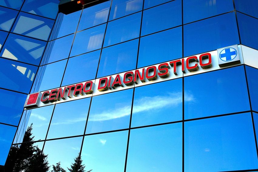 esempio di acciaio inox a  luce diretta 1