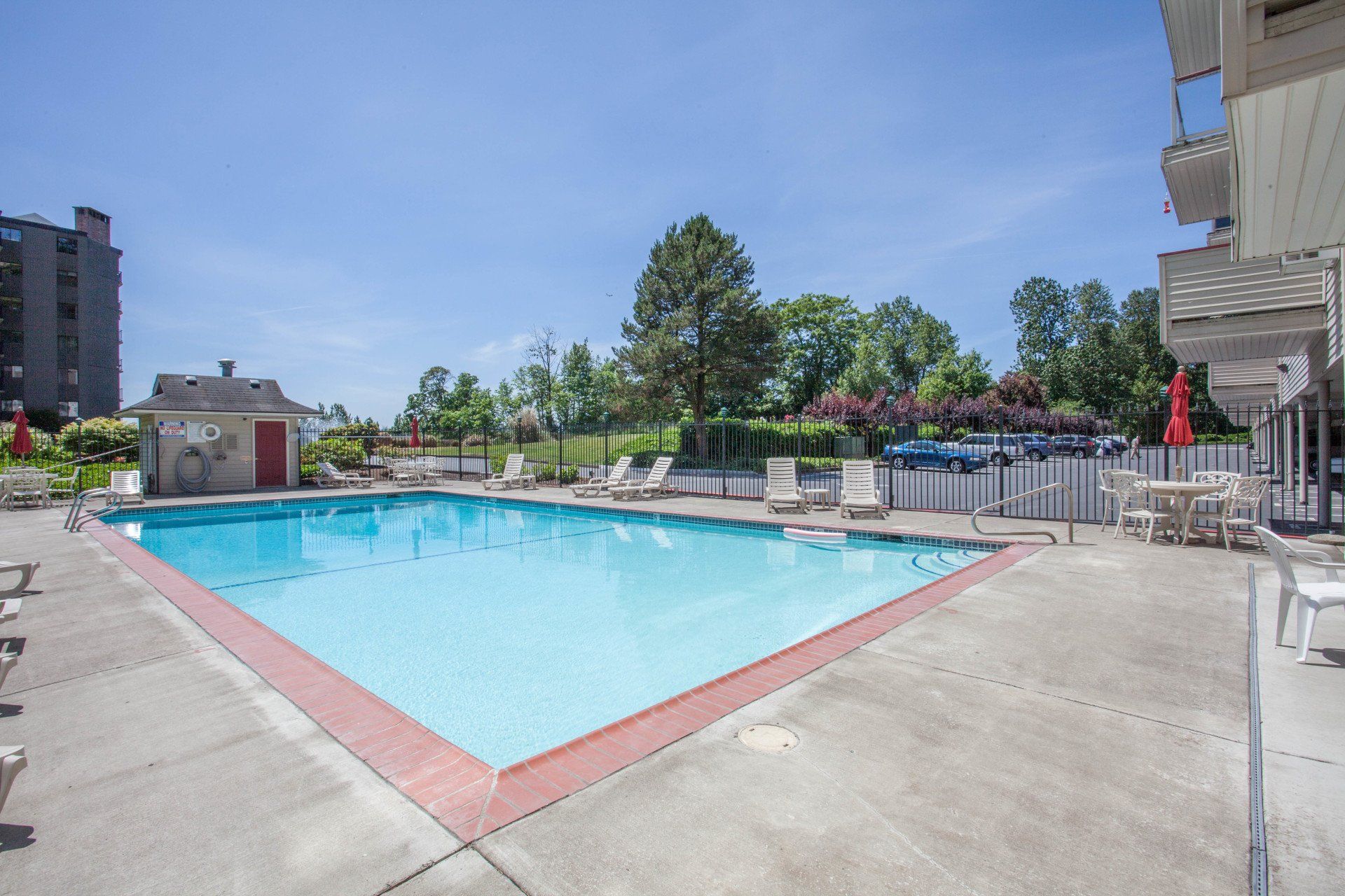 shorewood outdoor swimming pool