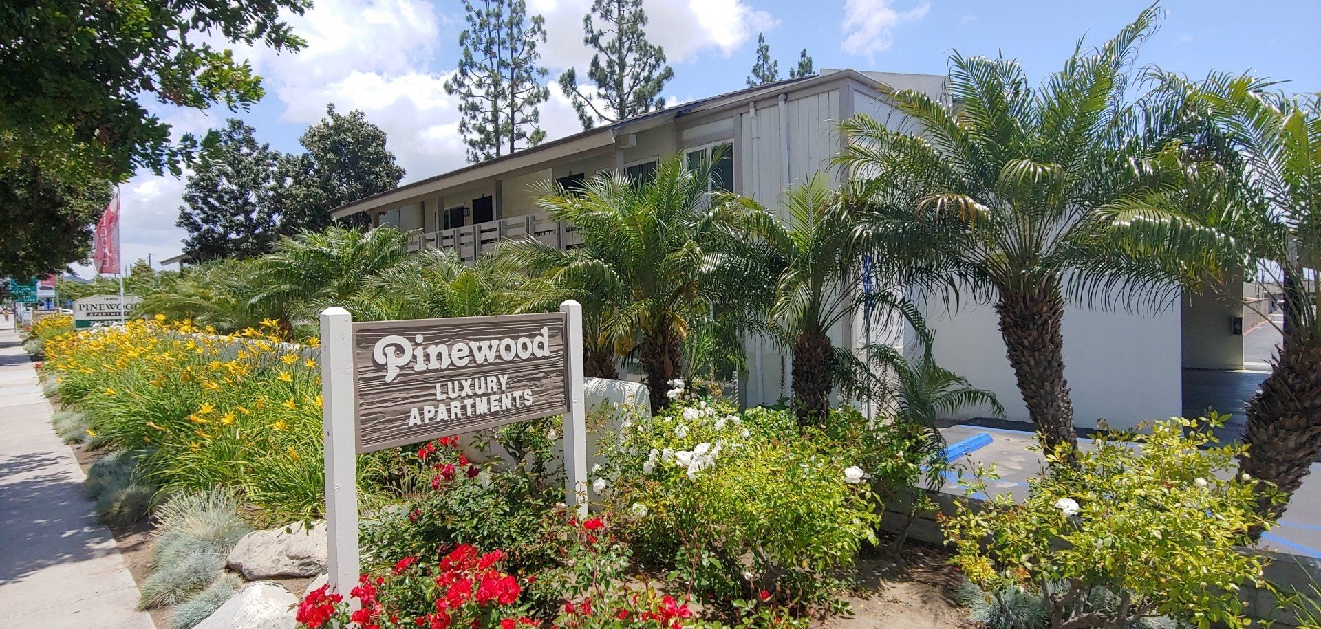 Exterior | Pinewood Apartments