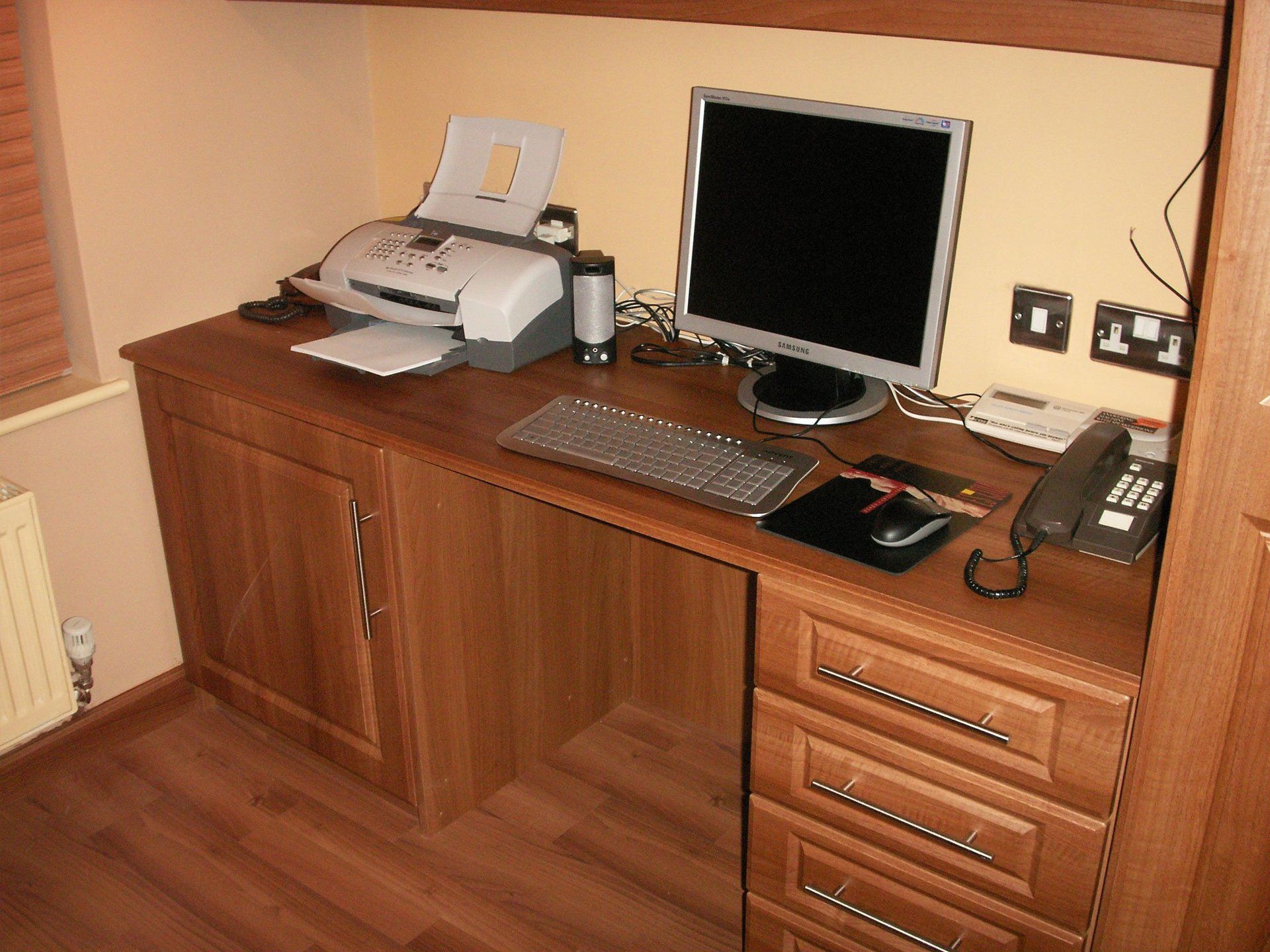 workstation furniture
