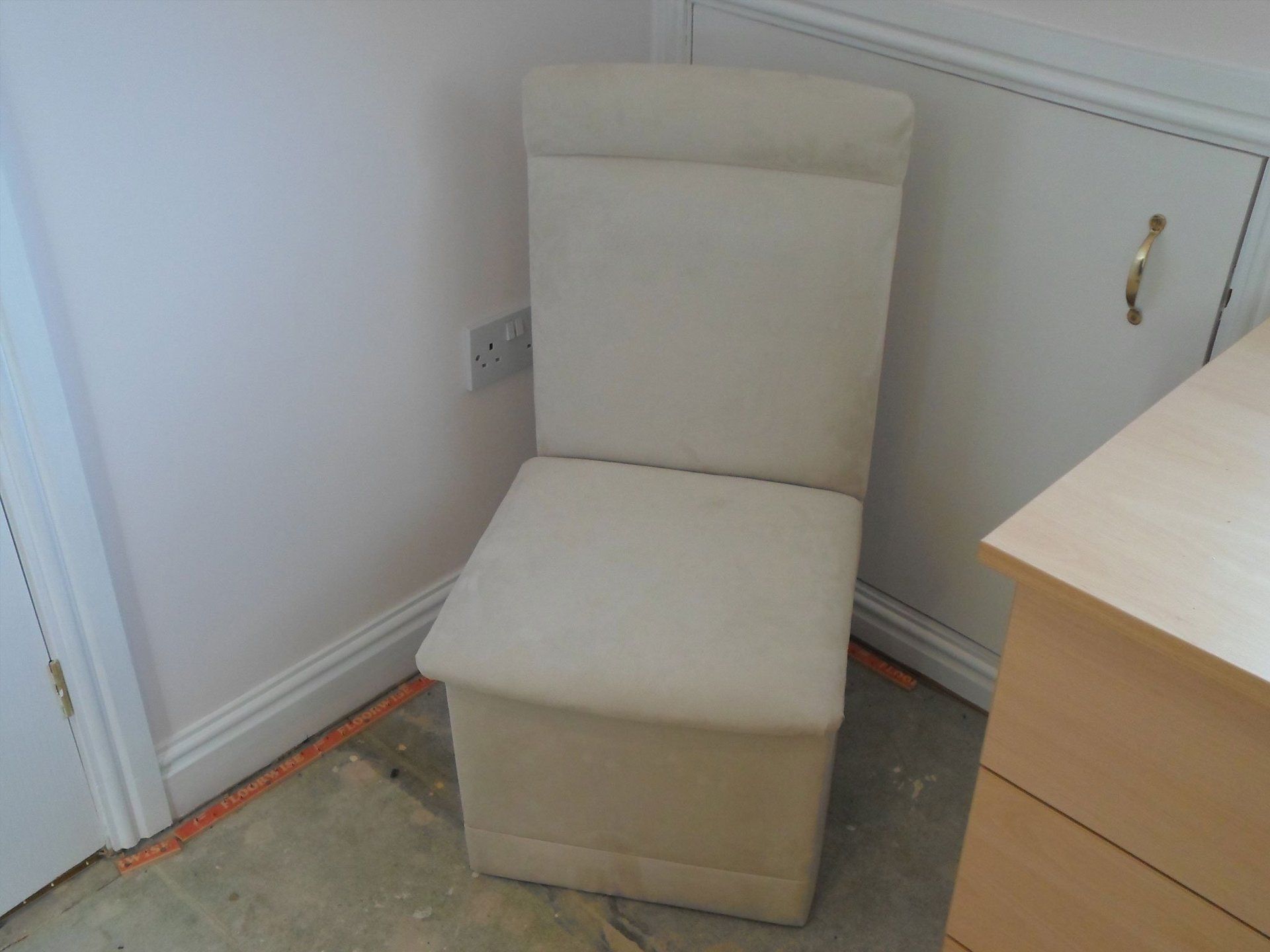 Storage bedroom chair