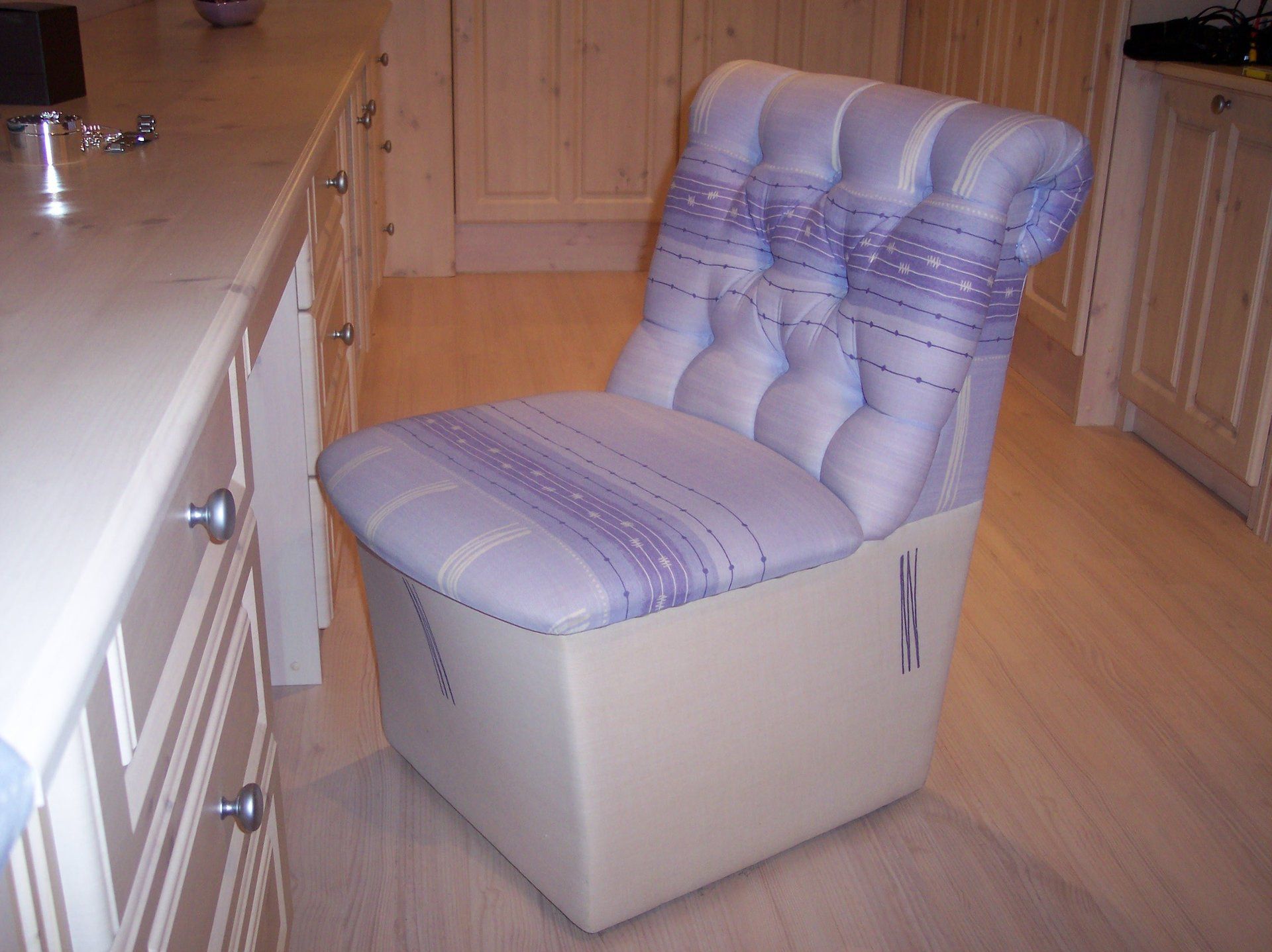 cushion chair