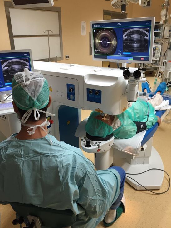 FEMTO-LASIK