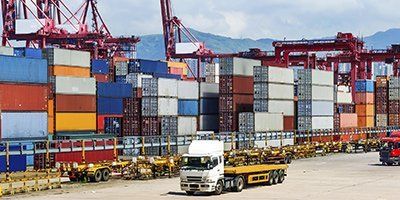 bondwoods transport port with heavy containers bondwoods transport port with heavy containers