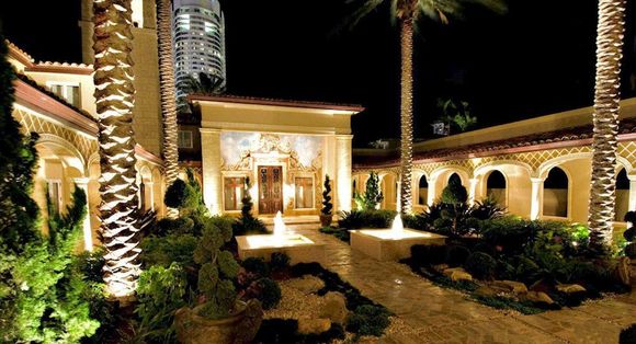 Architectural Lighting by Lampscape Lighting of Miami