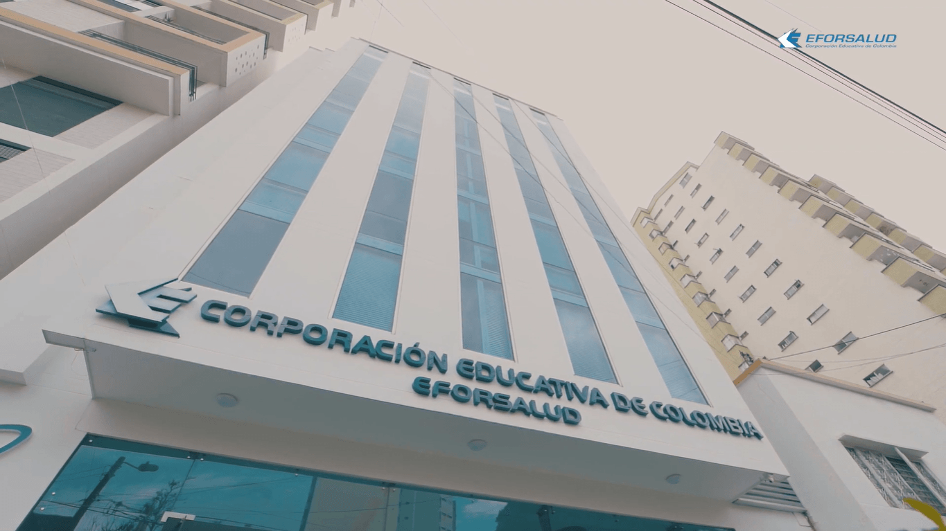 Un edificio con la palabra corporación en él.