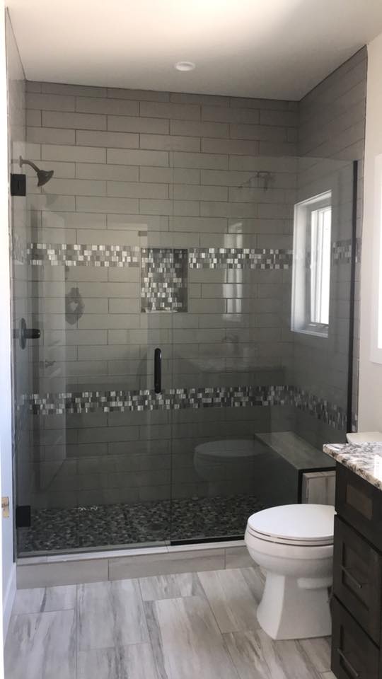 Custom Shower Glass Enclosure — Aurora, CO — TNT Glass LLC Custom Shower Glass Enclosure — Aurora, CO — TNT Glass LLC