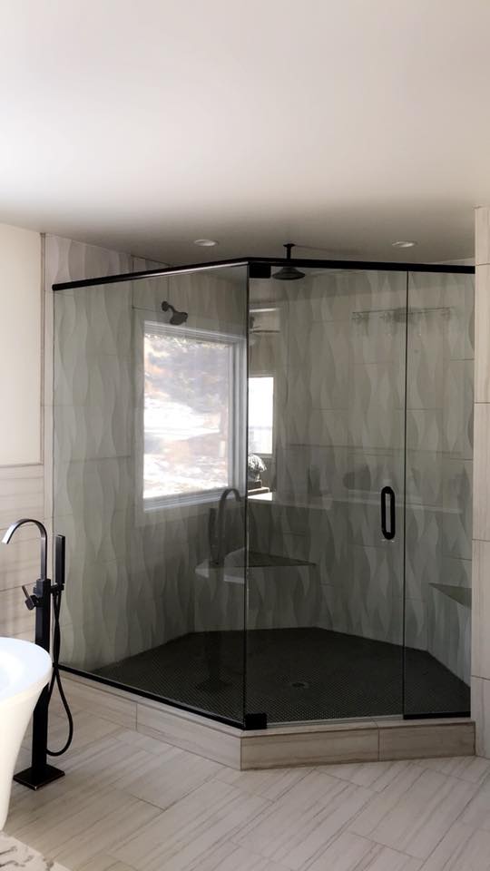 Custom Shower Enclosure — Aurora, CO — TNT Glass LLC Custom Shower Enclosure — Aurora, CO — TNT Glass LLC