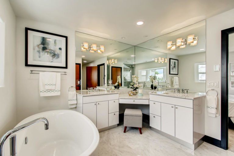 Beautiful Bathroom Glass — Aurora, CO — TNT Glass LLC
