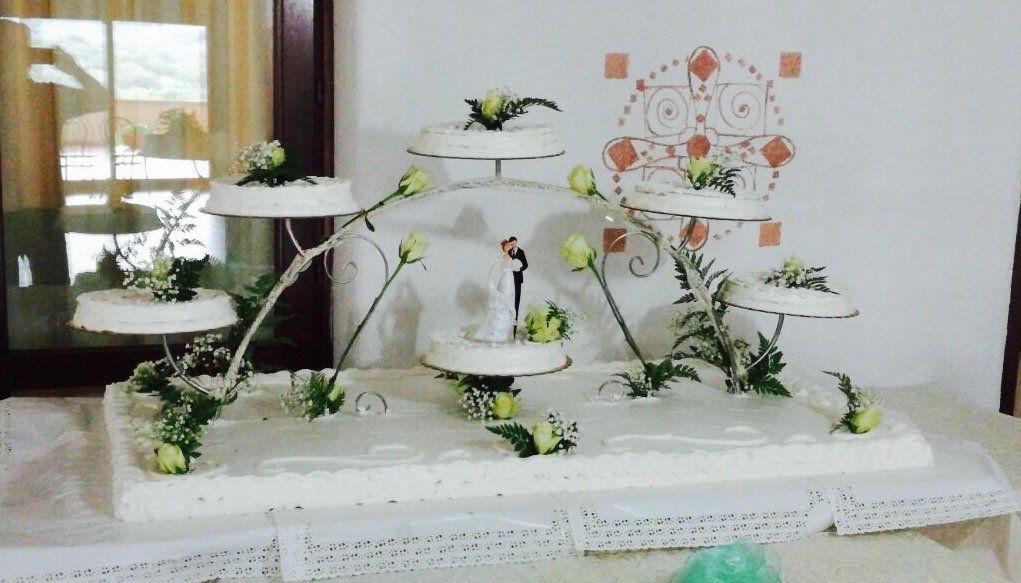 cake stand