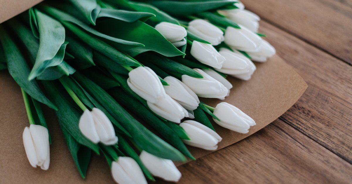 white flower bouquet
