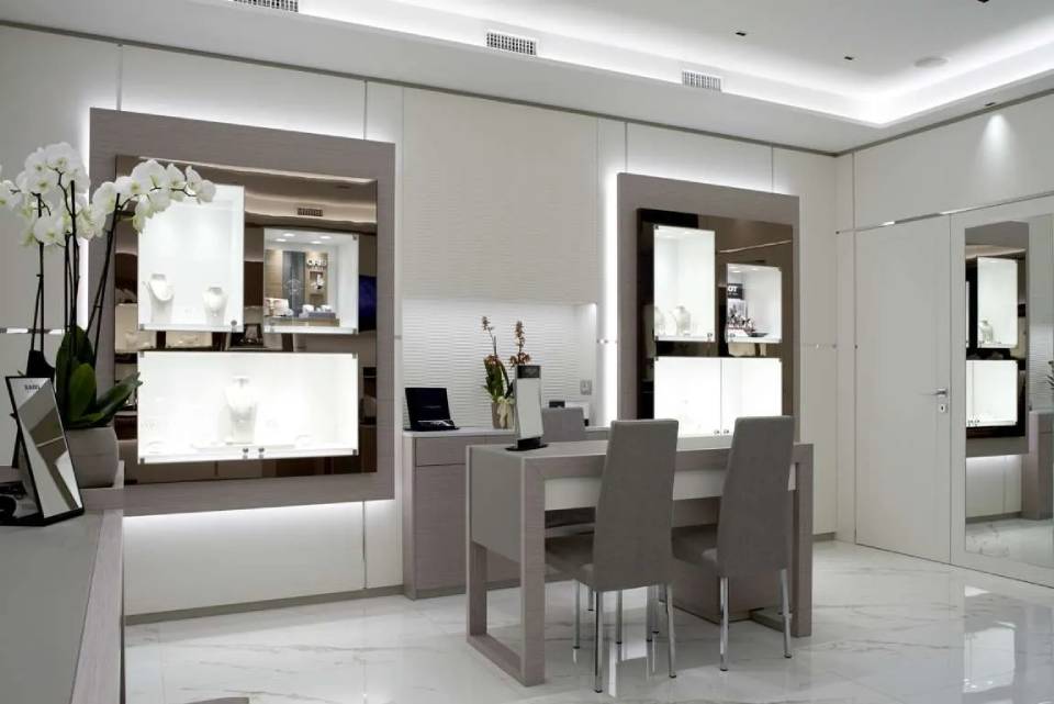 Interno gioielleria Gobbi