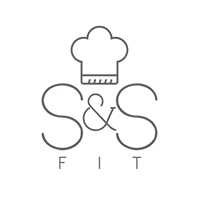 O logotipo da s&s fit tem um chapéu de chef.