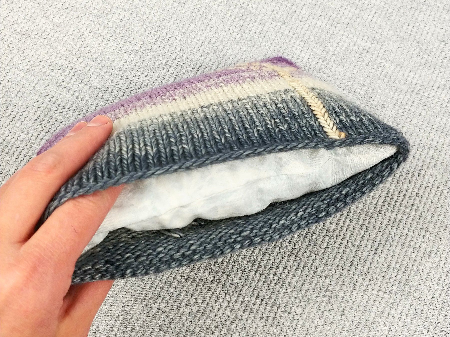yarnsketch pillow and form