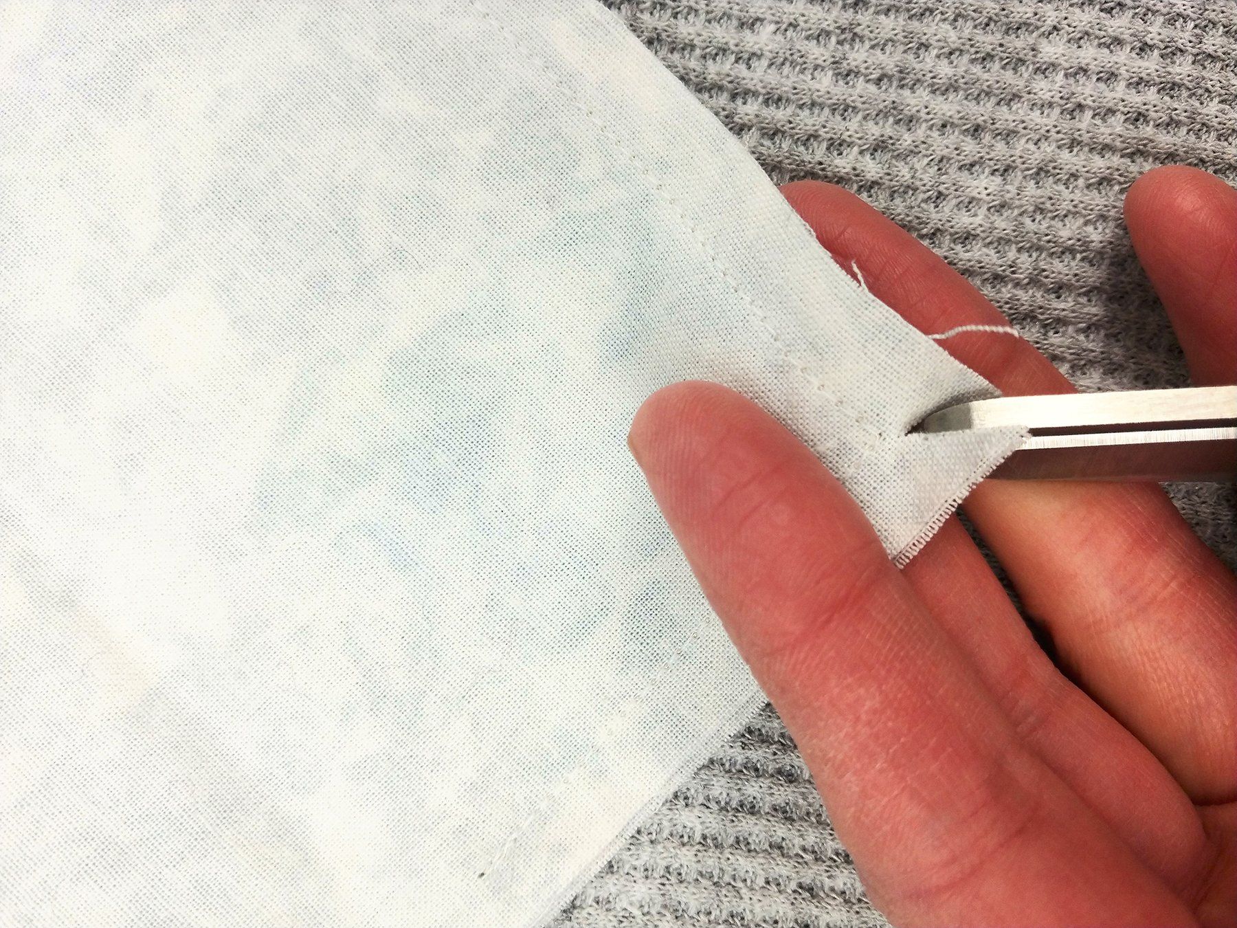 clipping corner seam allowances of yarnsketch pillow
