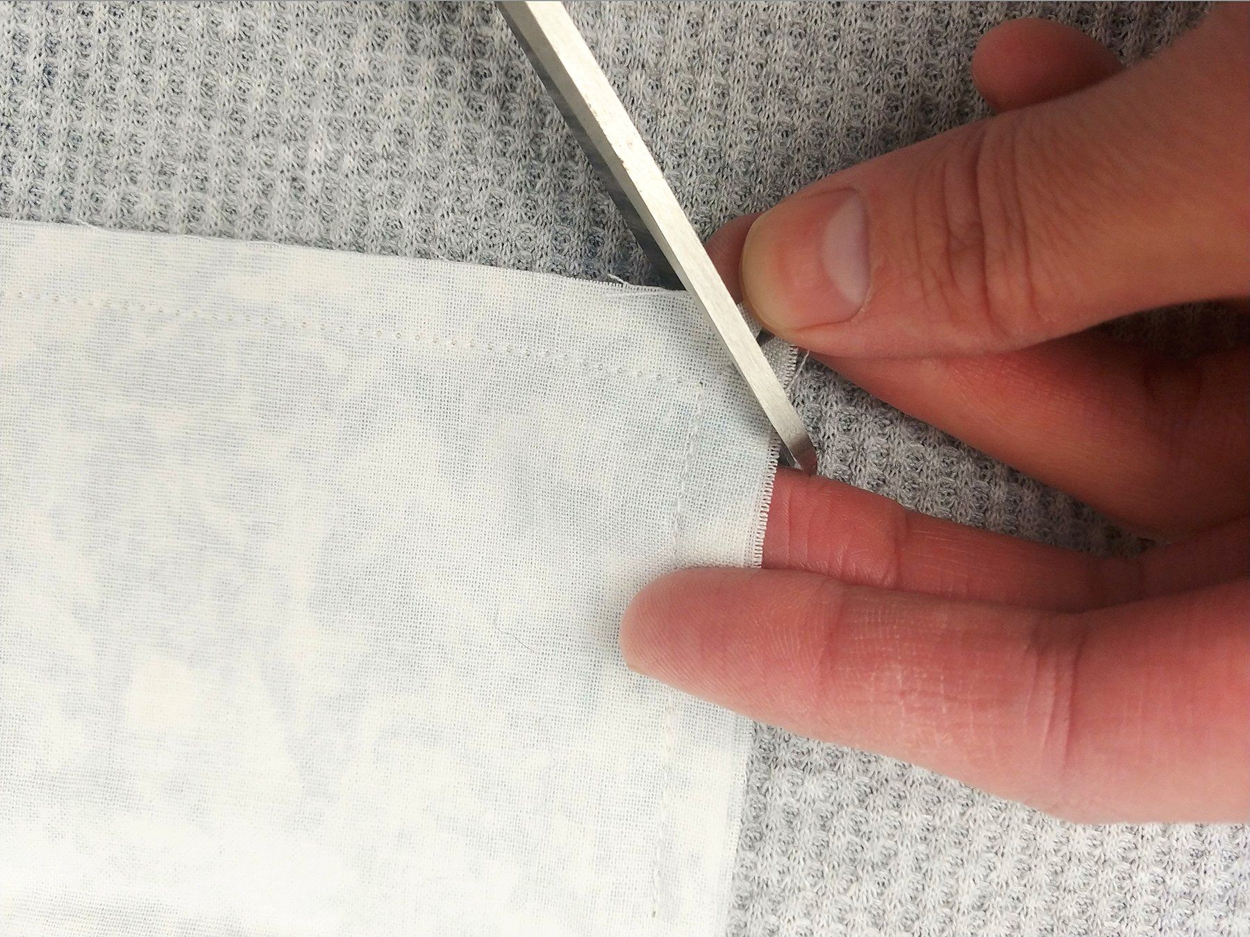 clipping corner seam allowances of yarnsketch pillow
