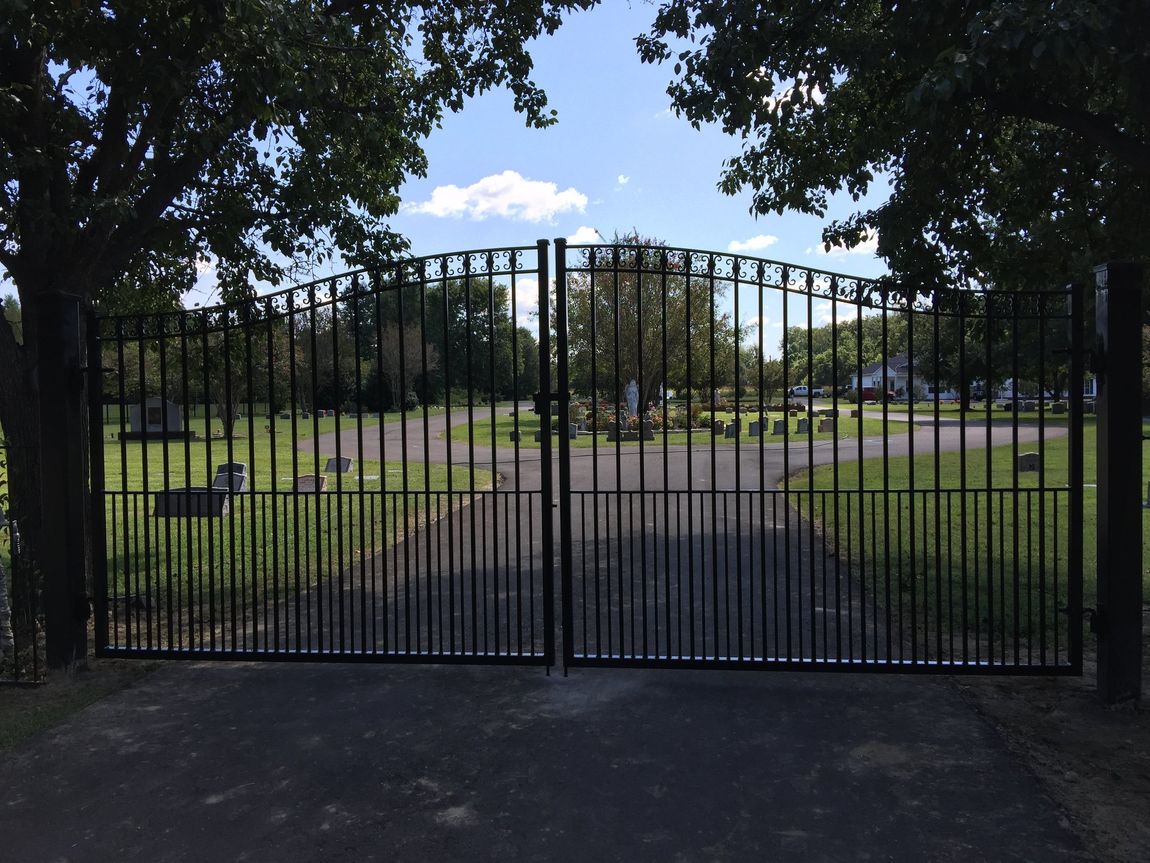 Dixie Memorial Pet Gardens 8
