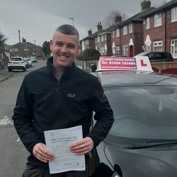 driving instructor warrington Kerrys driver training