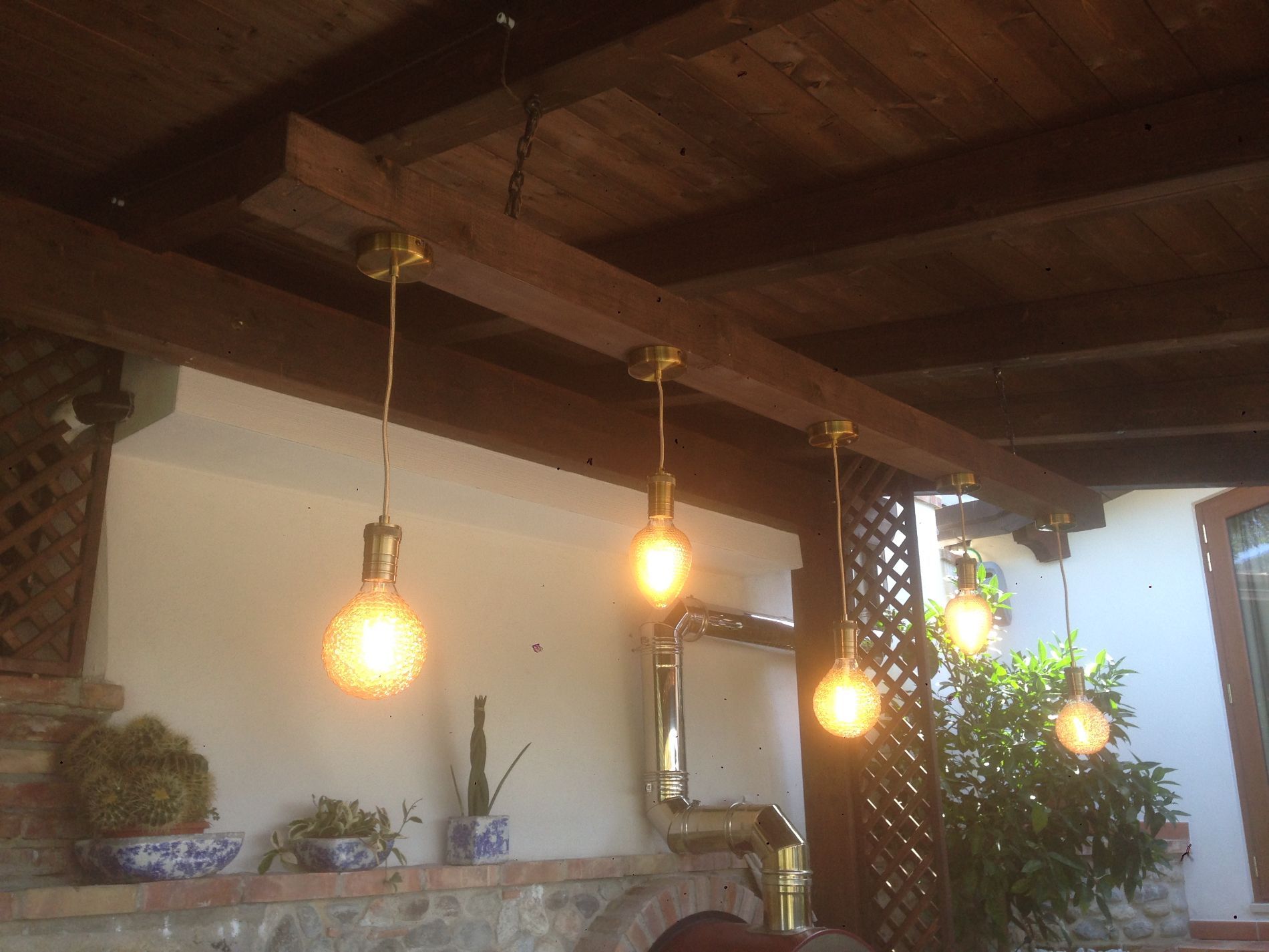 tettoia con luci a soffitto