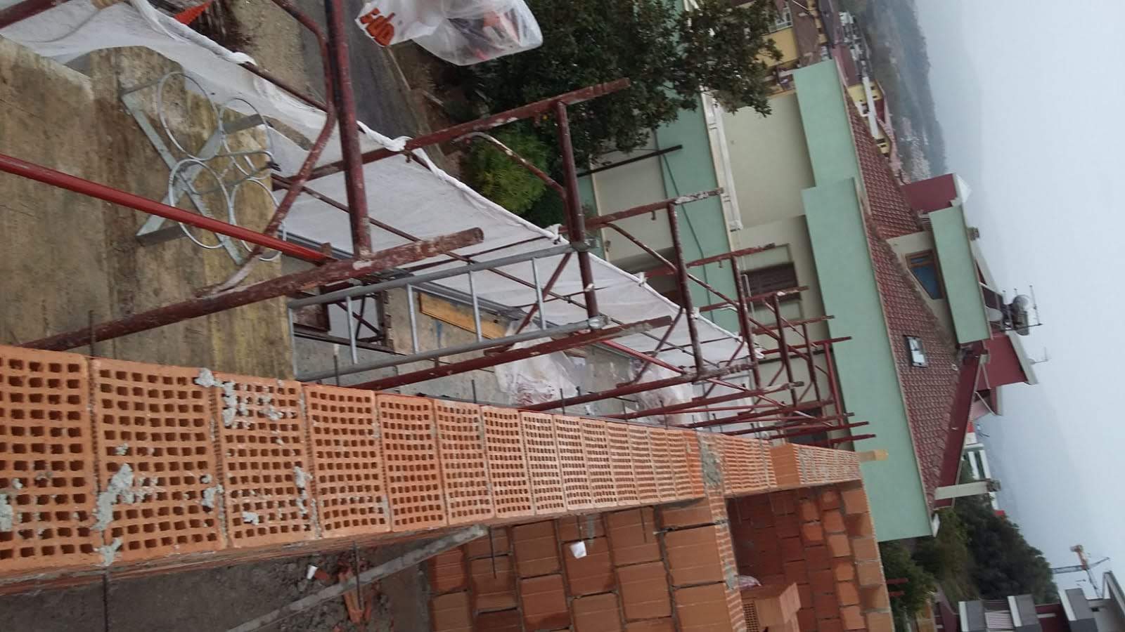 impalcatura per rifacimento prospetto