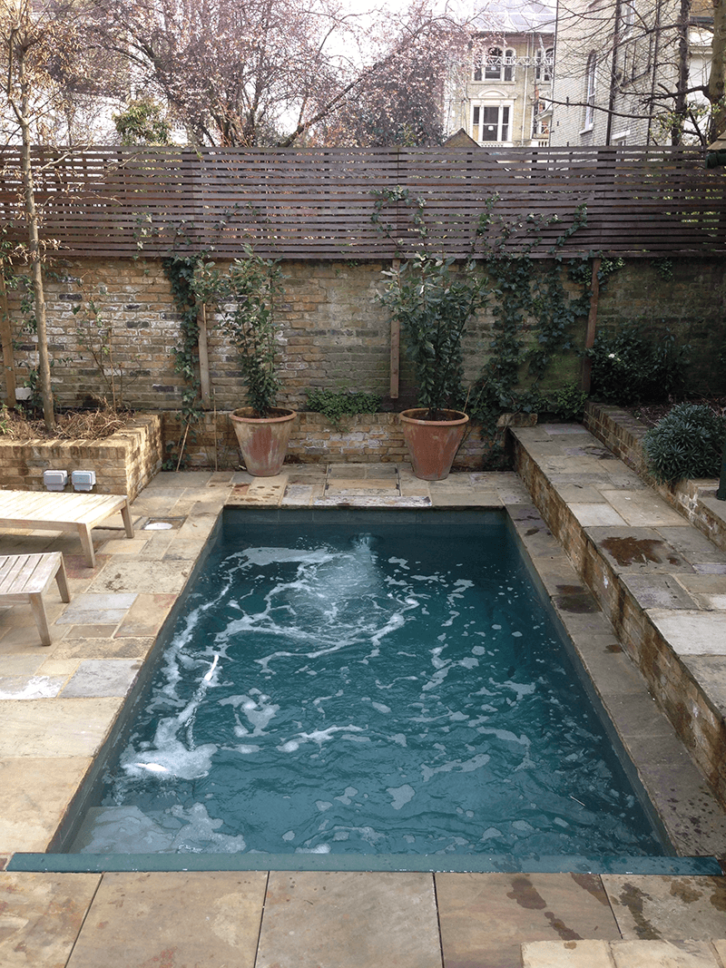 clean swimming pool