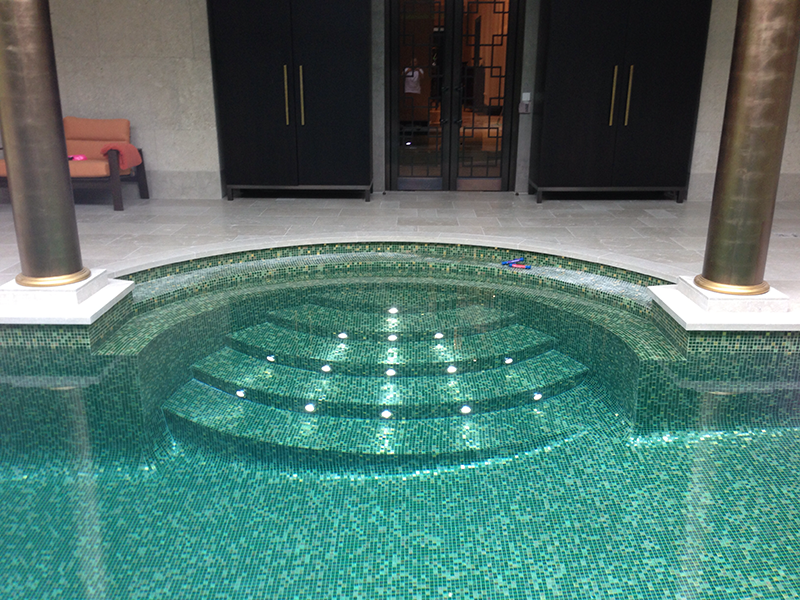 clean swimming pool