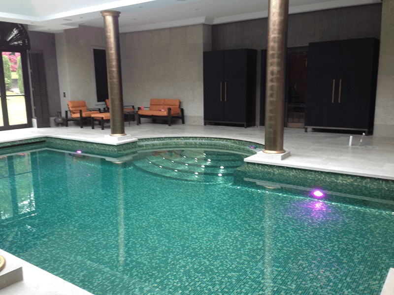 clean swimming pool