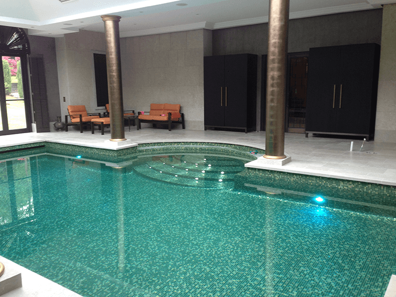 clean swimming pool