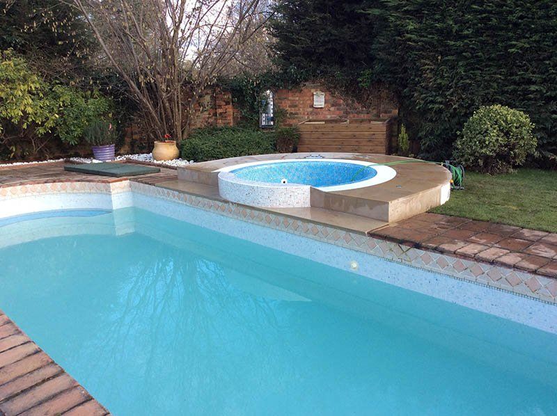 clean swimming pool