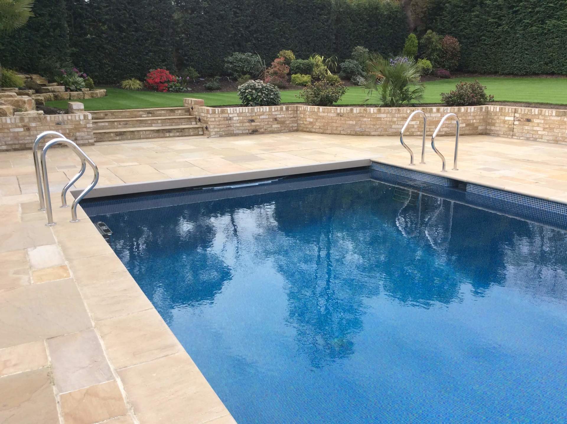 clean swimming pool