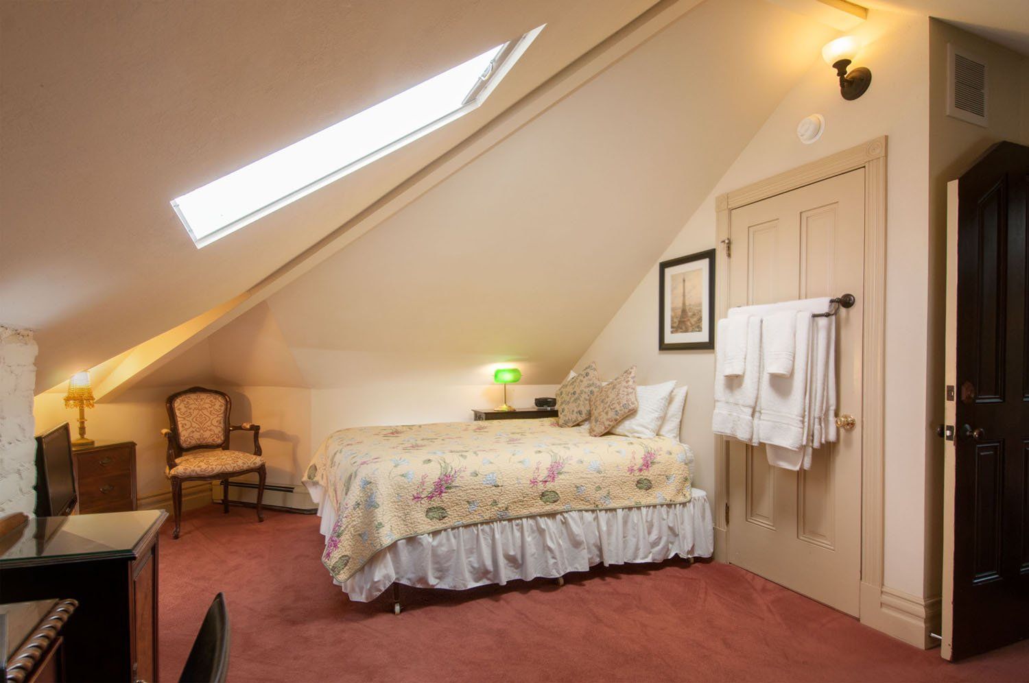 Santa Cruz extended stay room 6