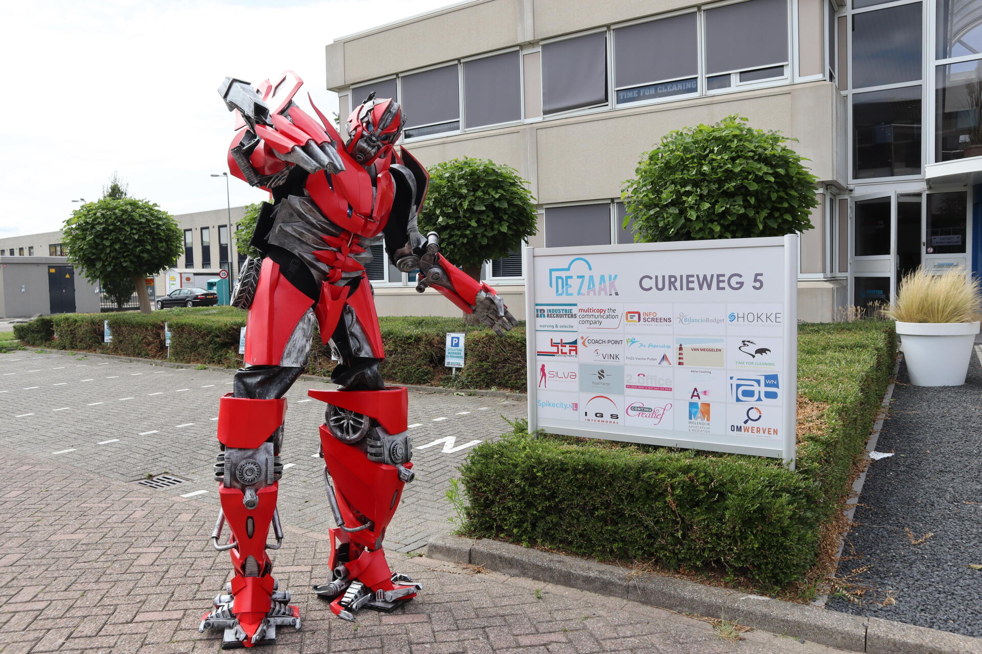 Silva Giant Robot