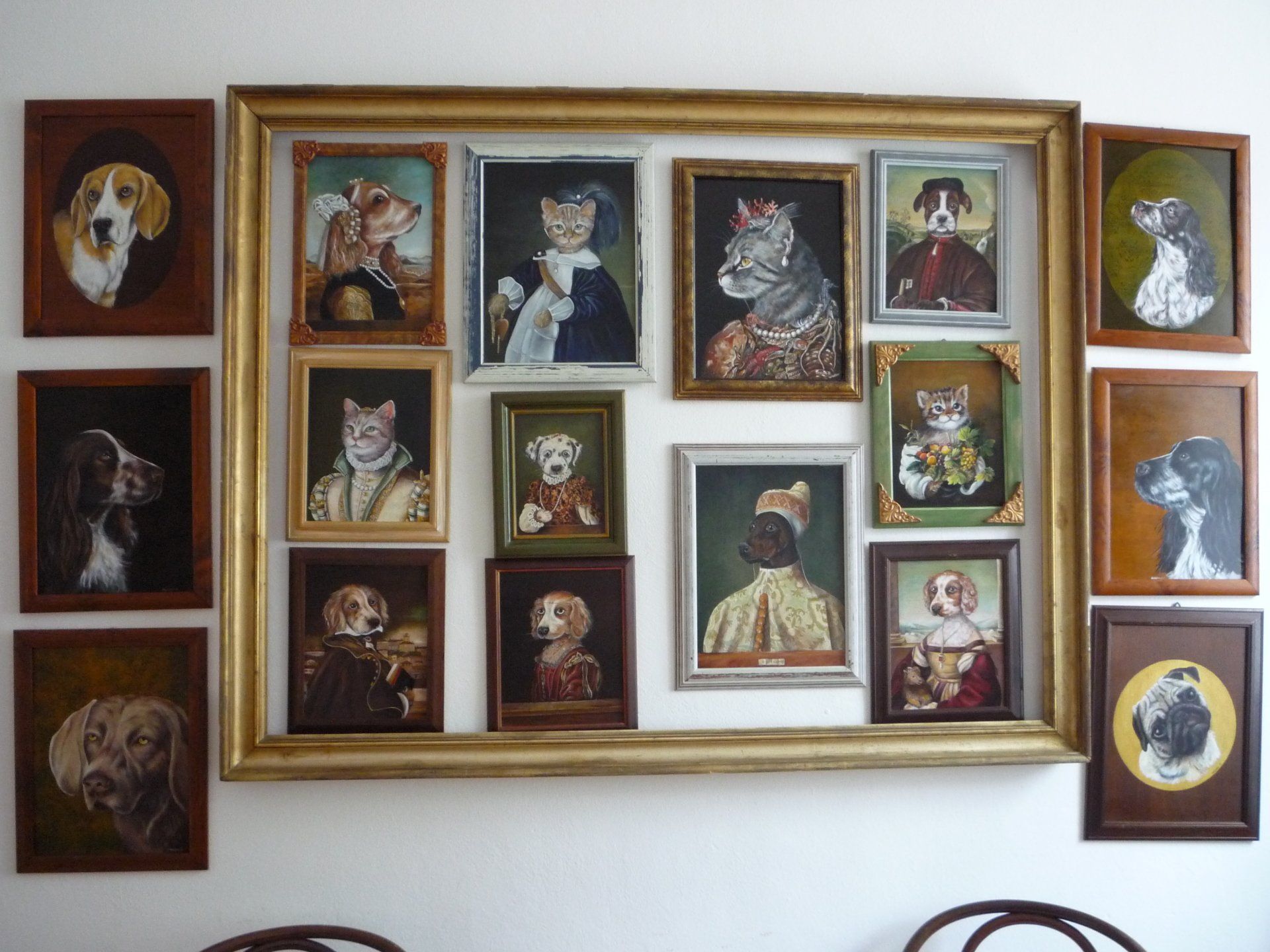 animali, quadri, ritratti, dipinti, su misura, animali vestiti, oggetti, arredi, uova dipeinte, piatti, decorazioni, trompe, fiori, stencil, decoupage, carta, colla, matita, pennello, olio su tela , riviste, pubblicazioni, eventi, Marina Rigolone, artista, pittrice, decoratrice,