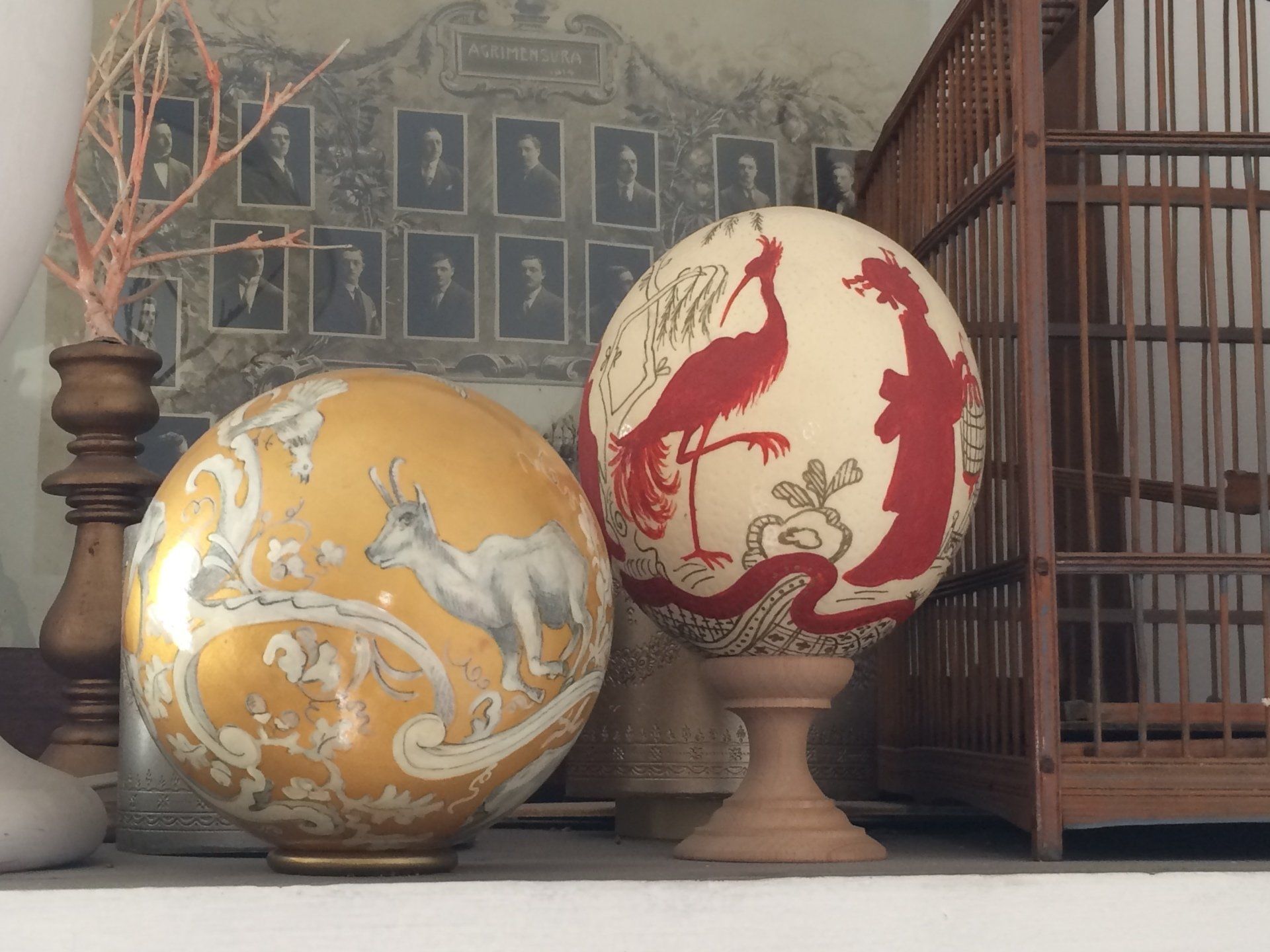 animali, cani, gatti, cavalli,  quadri, ritratti, dipinti, su misura, animali vestiti, oggetti, arredi, uova dipeinte, piatti, decorazioni, trompe, fiori, stencil, decoupage, carta, colla, matita, pennello, olio su tela , riviste, pubblicazioni, eventi, Marina Rigolone, artista, pittrice, decoratrice,