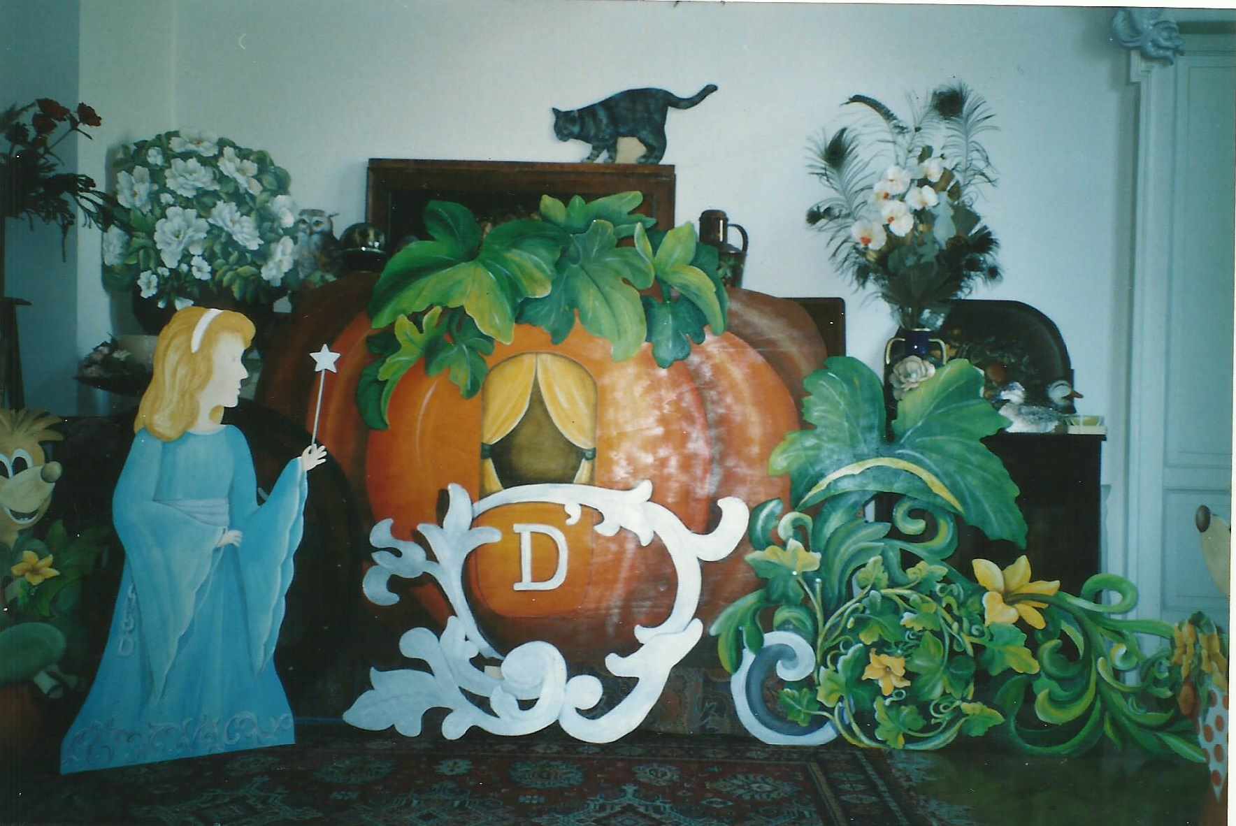animali, cani, gatti, cavalli, quadri, ritratti, dipinti, su misura, animali vestiti, oggetti, arredi, uova dipeinte, piatti, decorazioni, trompe, fiori, stencil, decoupage, carta, colla, matita, pennello, olio su tela , riviste, pubblicazioni, eventi, Marina Rigolone, artista, pittrice, decoratrice,