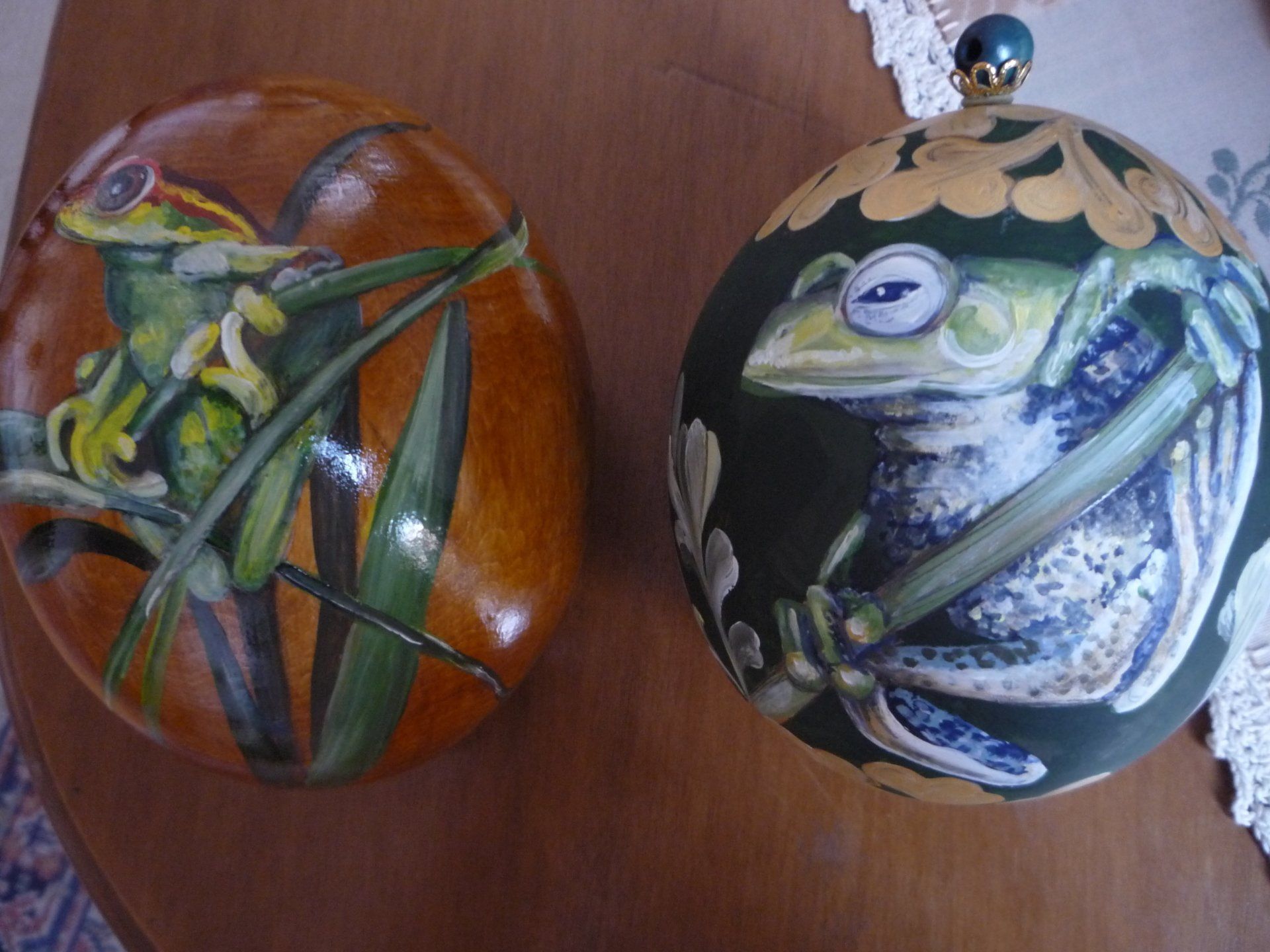 animali, cani, gatti, cavalli,  quadri, ritratti, dipinti, su misura, animali vestiti, oggetti, arredi, uova dipeinte, piatti, decorazioni, trompe, fiori, stencil, decoupage, carta, colla, matita, pennello, olio su tela , riviste, pubblicazioni, eventi, Marina Rigolone, artista, pittrice, decoratrice,