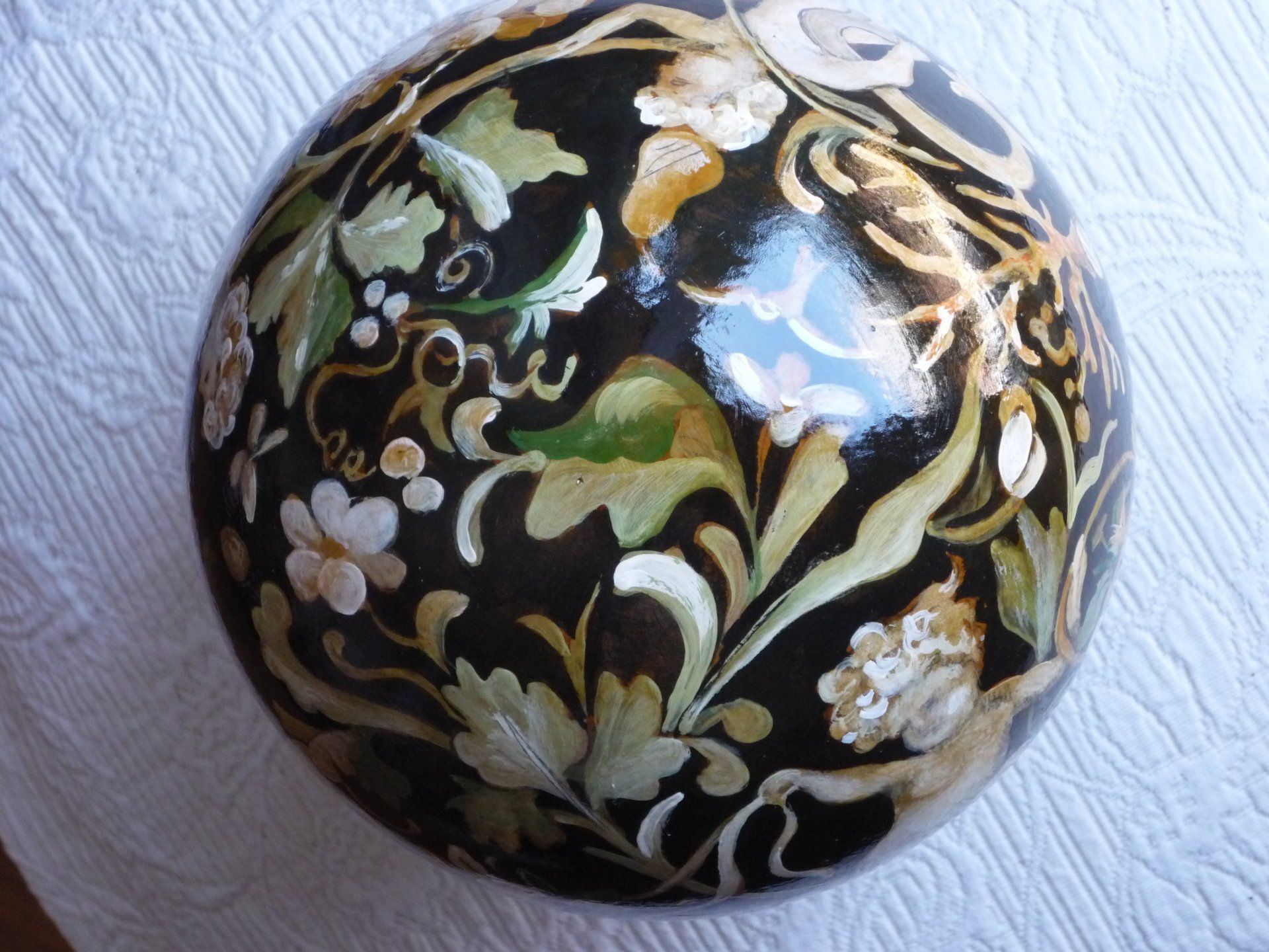 animali, cani, gatti, cavalli,  quadri, ritratti, dipinti, su misura, animali vestiti, oggetti, arredi, uova dipeinte, piatti, decorazioni, trompe, fiori, stencil, decoupage, carta, colla, matita, pennello, olio su tela , riviste, pubblicazioni, eventi, Marina Rigolone, artista, pittrice, decoratrice,