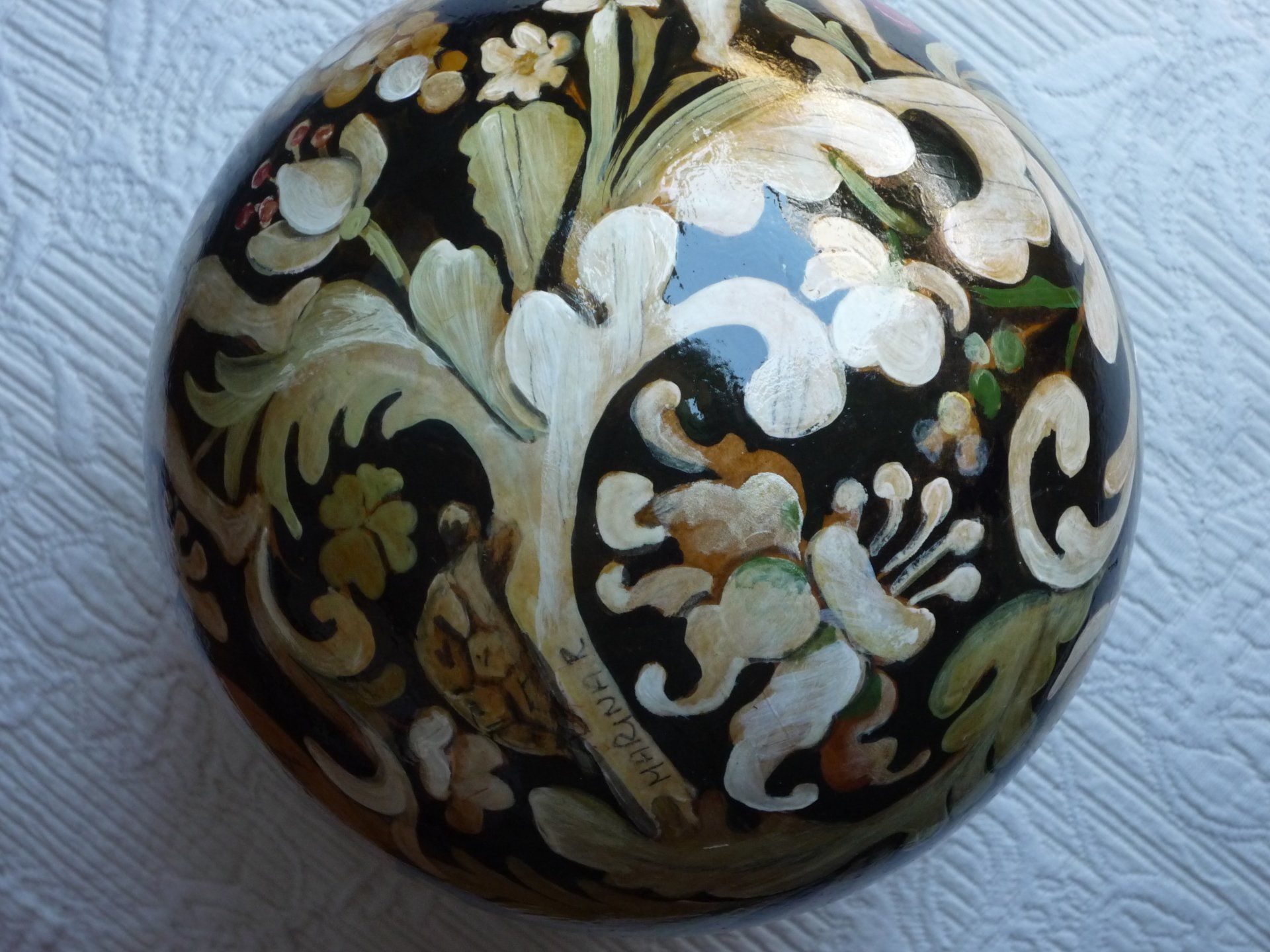 animali, cani, gatti, cavalli,  quadri, ritratti, dipinti, su misura, animali vestiti, oggetti, arredi, uova dipeinte, piatti, decorazioni, trompe, fiori, stencil, decoupage, carta, colla, matita, pennello, olio su tela , riviste, pubblicazioni, eventi, Marina Rigolone, artista, pittrice, decoratrice,