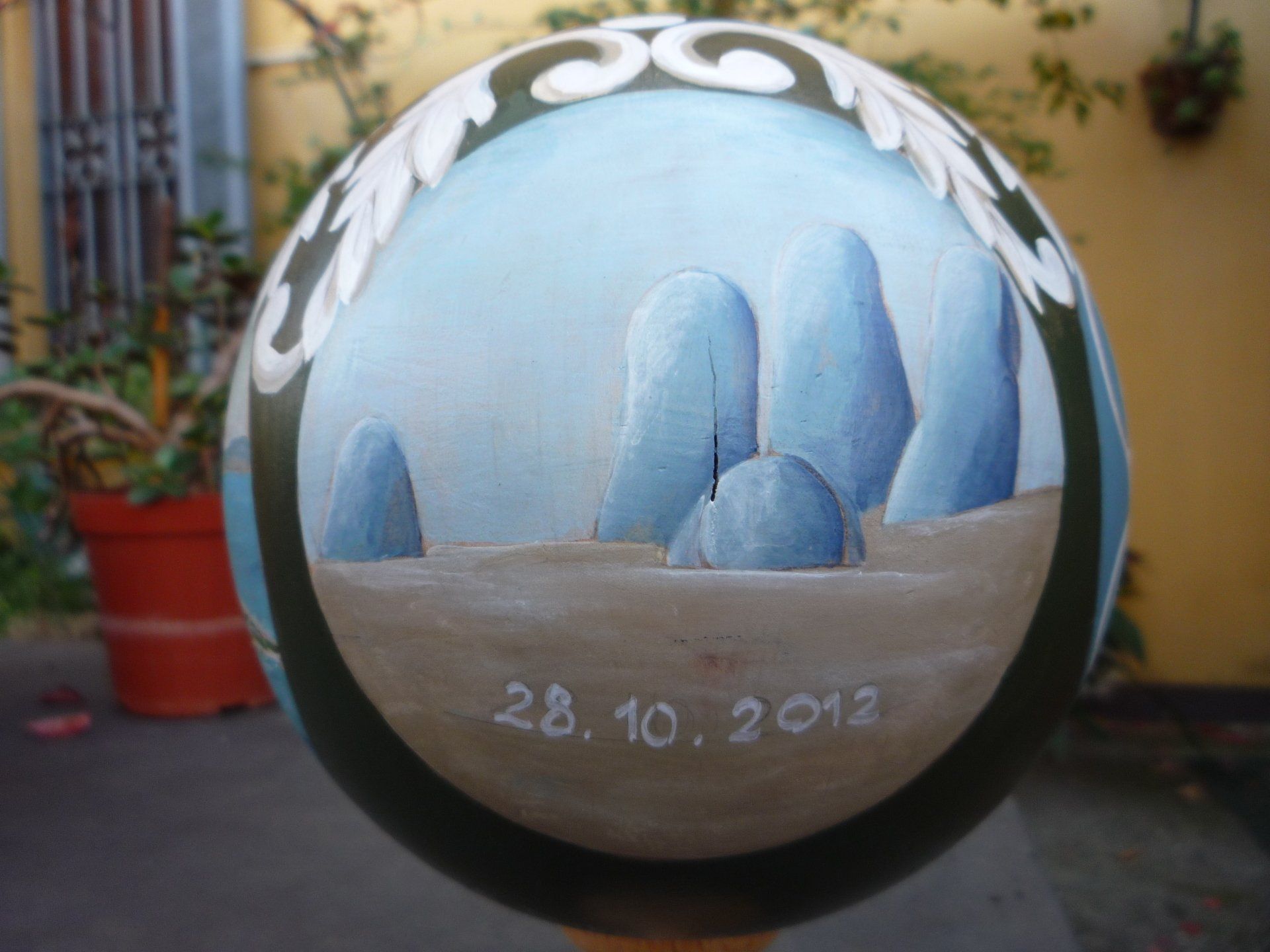 animali, cani, gatti, cavalli,  quadri, ritratti, dipinti, su misura, animali vestiti, oggetti, arredi, uova dipeinte, piatti, decorazioni, trompe, fiori, stencil, decoupage, carta, colla, matita, pennello, olio su tela , riviste, pubblicazioni, eventi, Marina Rigolone, artista, pittrice, decoratrice,