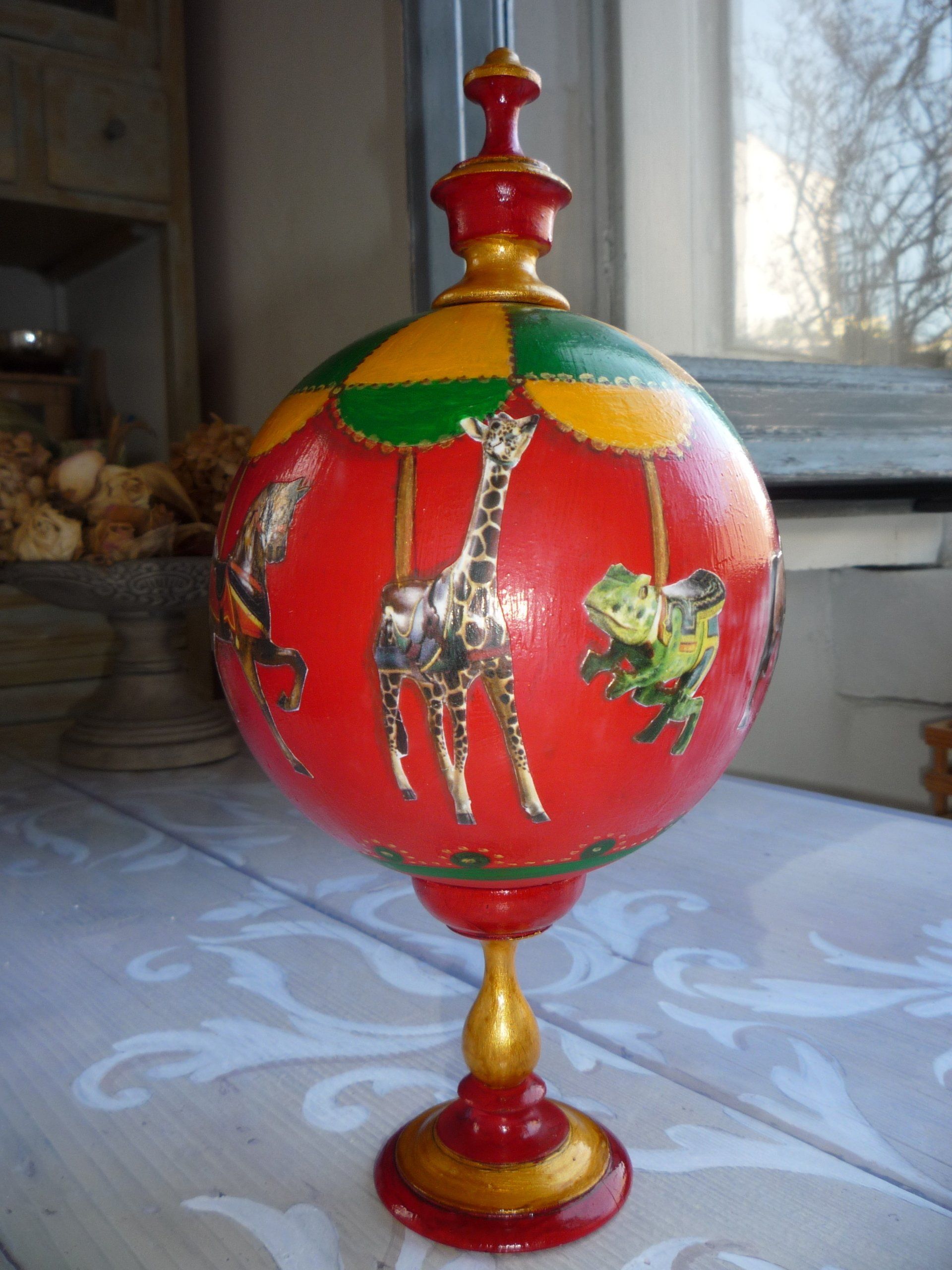 animali, cani, gatti, cavalli,  quadri, ritratti, dipinti, su misura, animali vestiti, oggetti, arredi, uova dipeinte, piatti, decorazioni, trompe, fiori, stencil, decoupage, carta, colla, matita, pennello, olio su tela , riviste, pubblicazioni, eventi, Marina Rigolone, artista, pittrice, decoratrice,